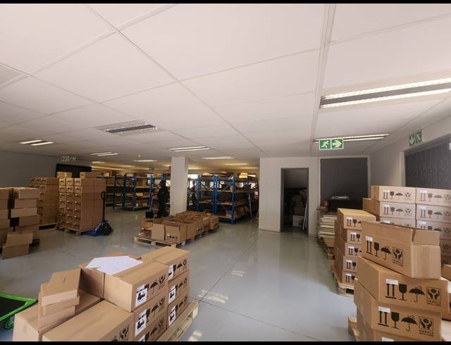 626M² OFFICE TO LET IN RANDJESPARK